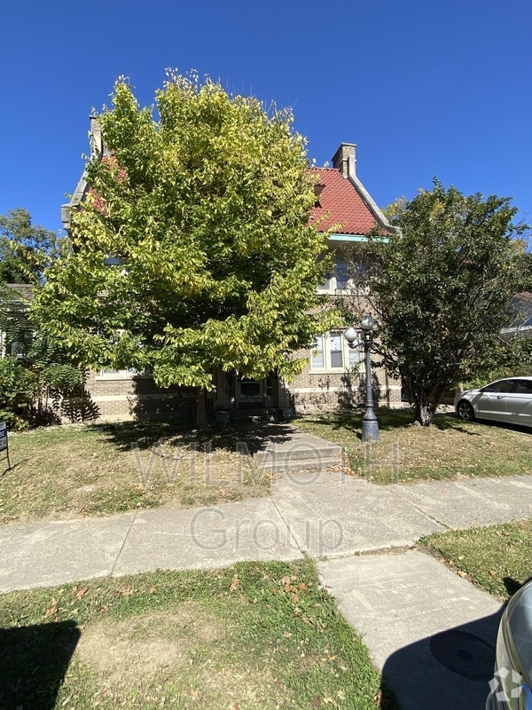 Building Photo - 408 W Mulberry St Rental