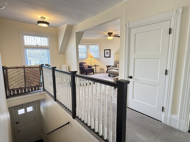 Photo - 162 Babcock St Unit 2