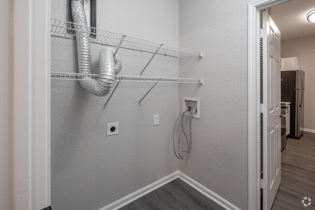 1BR, 1BA - 741SF - In-Unit Hook-ups