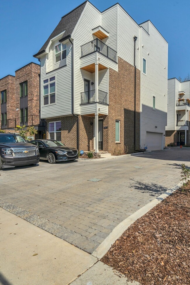 Photo - 121 Neill Ave