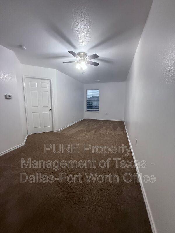 Photo - 529 Mast Ct
