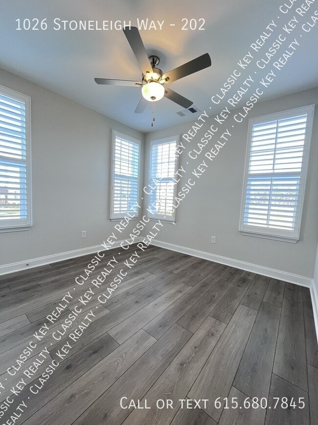 Photo - 1026 Stoneleigh Ln Unit 202