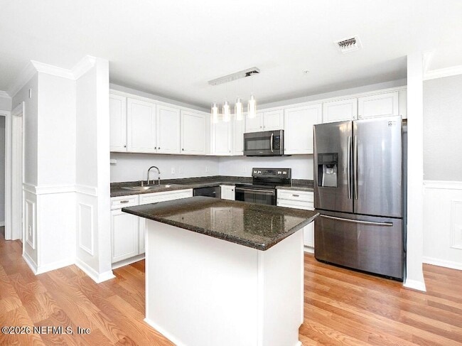 Building Photo - 3591 Kernan Blvd S Unit 813