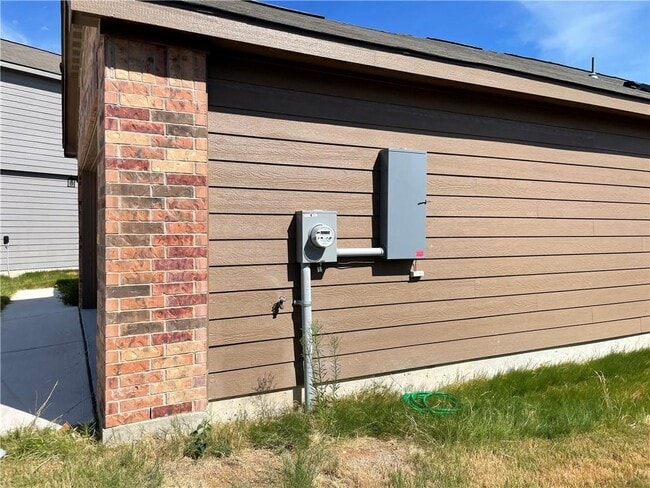 Photo - 329 Cres Park Dr