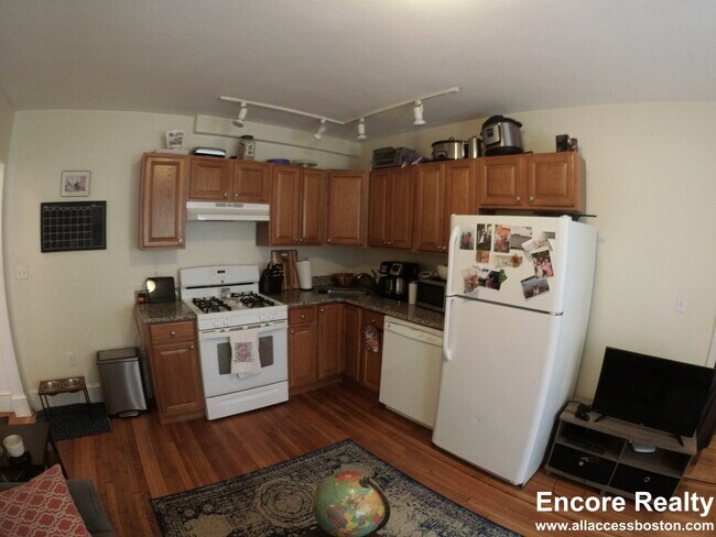 Photo - 1630 Commonwealth Ave