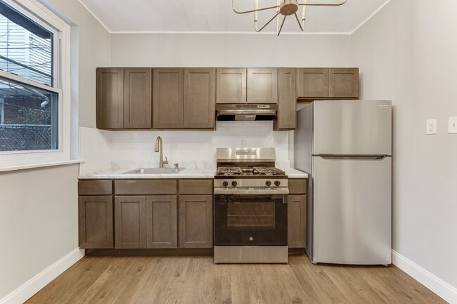 Photo - 1727 S 58th St