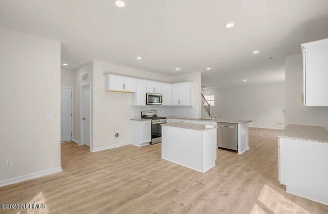 Photo - 1227 Middlecrest Dr