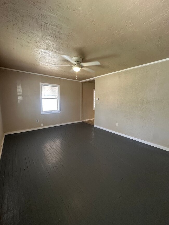 Photo - Large Floor Plan with Plenty of Space and a Bonus Room!