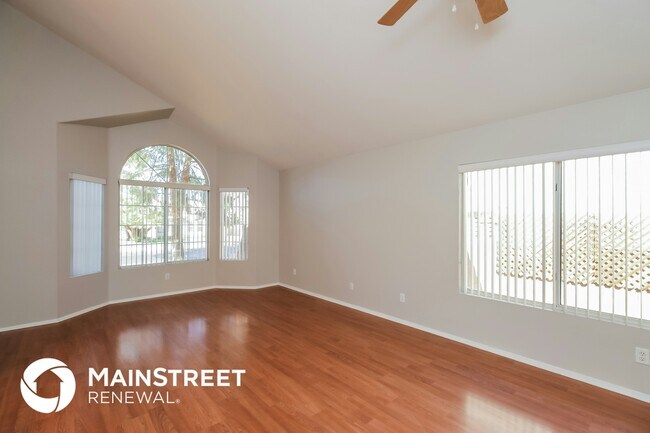 Photo - 875 W Spur Ave