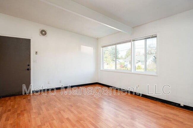 Photo - 7180 SE Tolman St