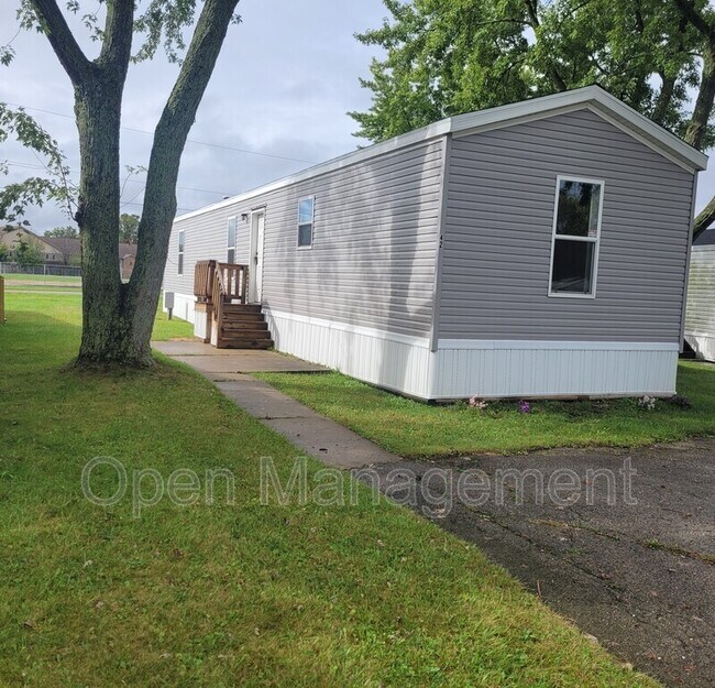 Photo - 415 North Elkhart Street House