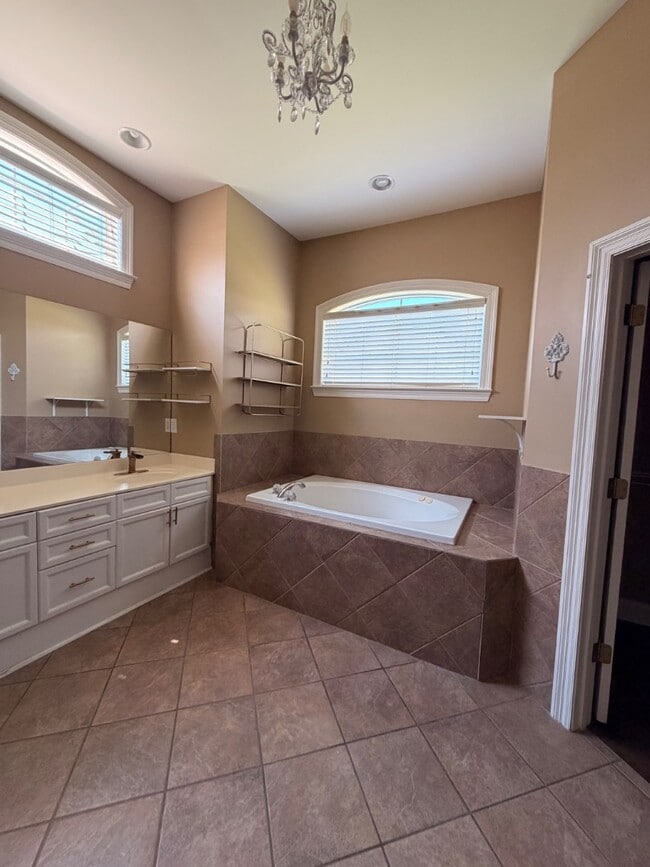 Photo - 9342 Wrens Way