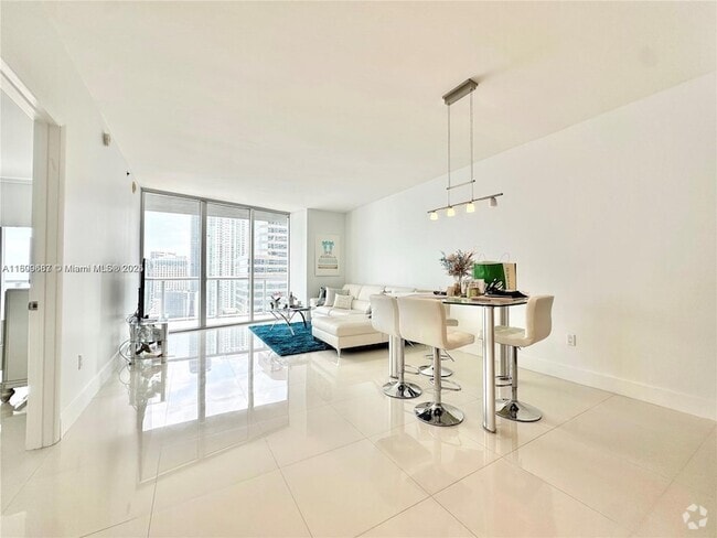 Building Photo - 495 Brickell Ave Unit 2809 Rental