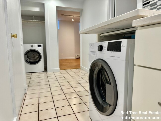 Photo - 145 Chiswick Rd Unit 8