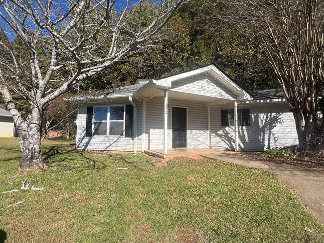 Building Photo - Oconee County Duplex!