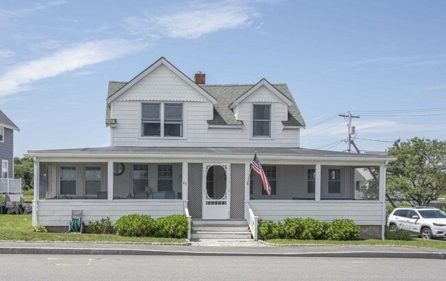 63 Glades Rd