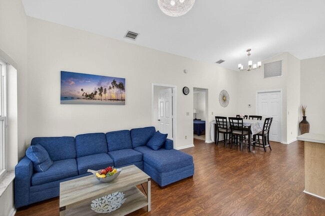 Photo - 6223 Kendrick St