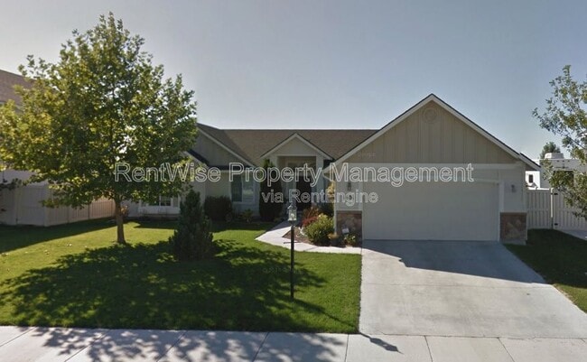 Building Photo - 1631 Vinifera Ave N