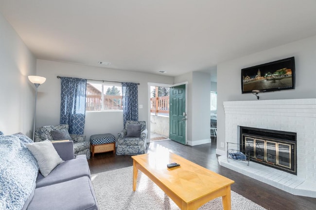 Photo - "Charming 2-Bed Oasis with 988 Sq Ft of Comfort in Cheyenne!"