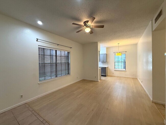 Photo - West Campus 2/2 Condo Unit 31st condo