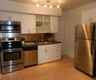 Interior Photo - Pine Grove Townhomes