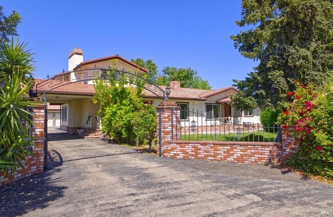 Beautiful Wine Country Home - Beautiful Wine Country Home