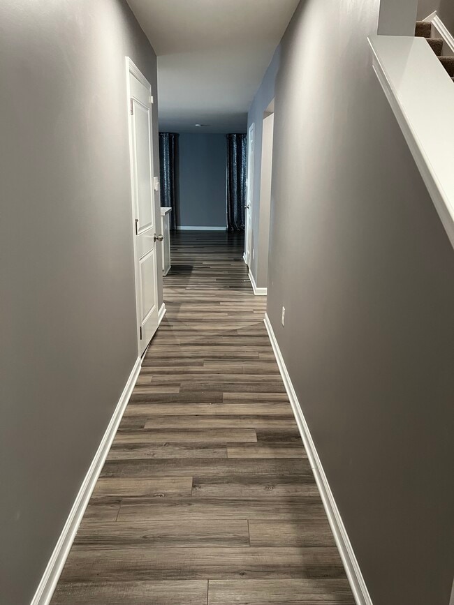 Photo - 208 Normandy Cres