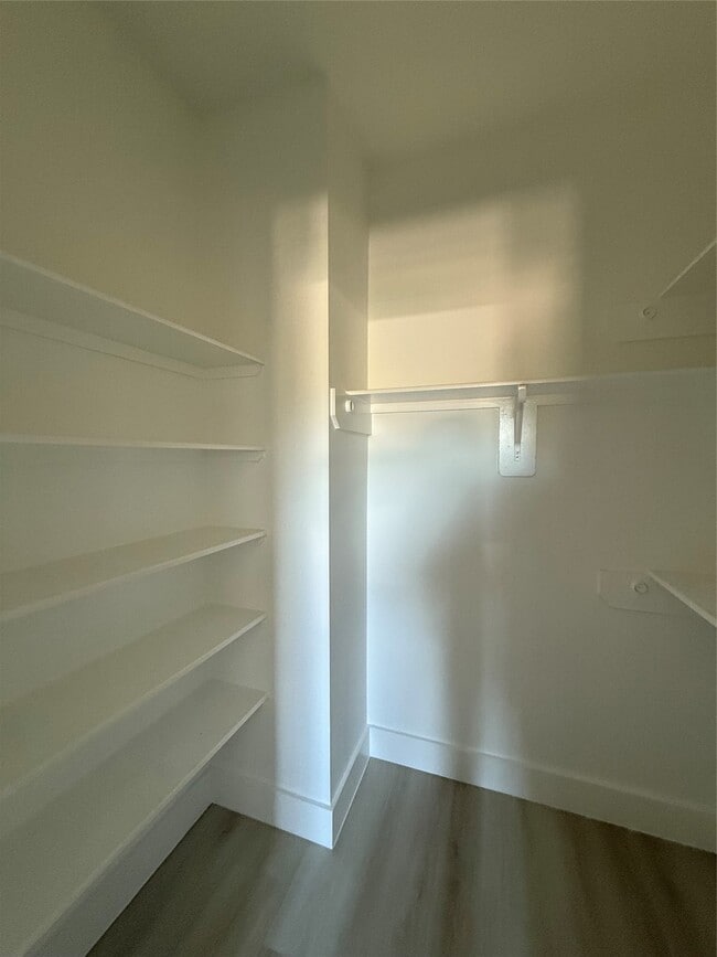 Building Photo - 10103 Grover Ln