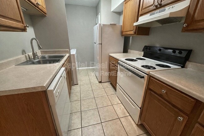 Photo - 103 Woodhenge Dr Unit 103C