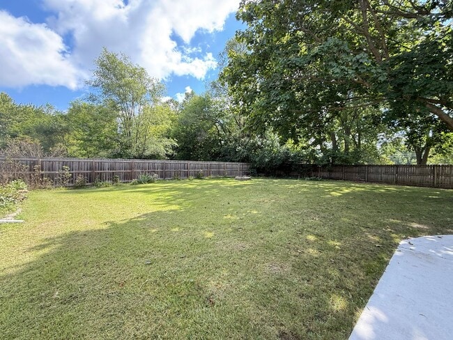 3405 Elkton Dr