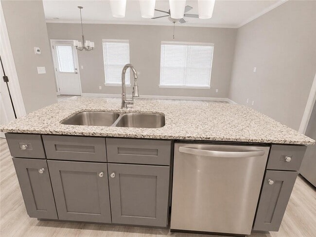 Photo - 213 Beau St