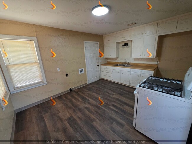Photo - Cute, Clean & Cool! Your 2-Bed Retreat with New HVAC & Huge Backyard