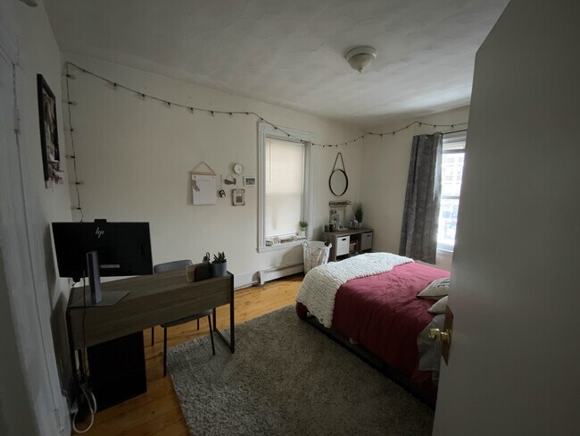 Photo - 129 Saint Alphonsus St Unit 1