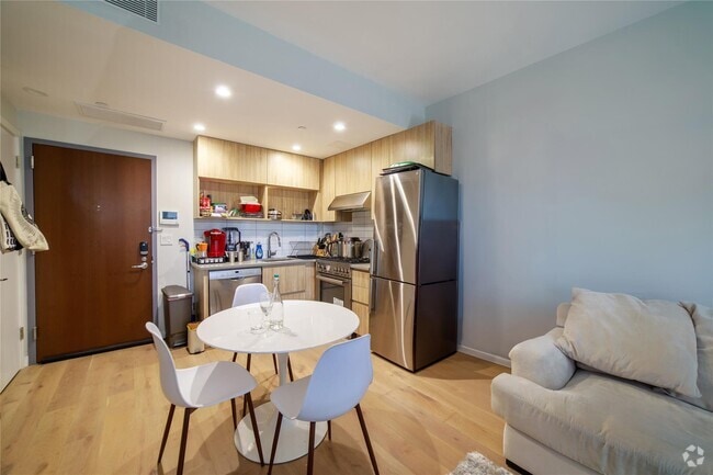Building Photo - 14-33 31st Ave Unit 2D Rental