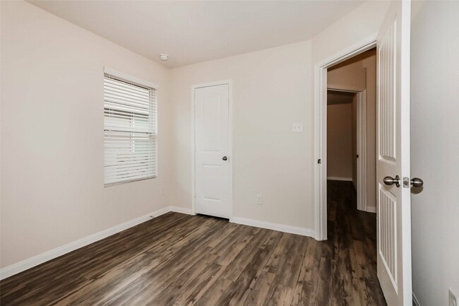 Photo - 5419 Comel Ct