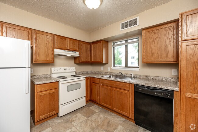 2BR, 1BA - 954SF - Kitchen