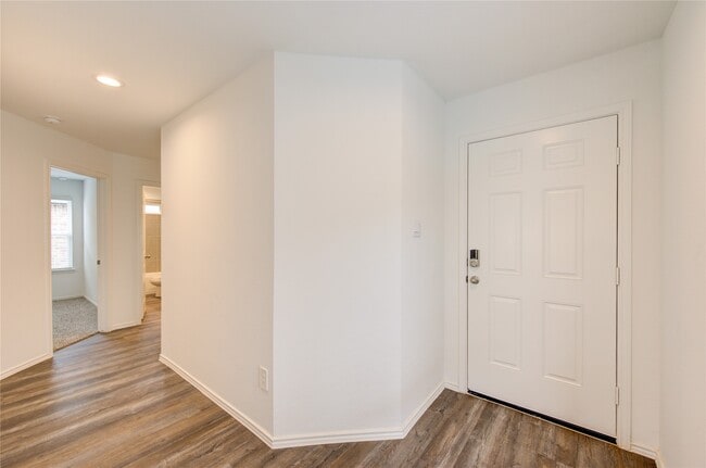 Building Photo - 24434 Elmwood Falls Dr Rental