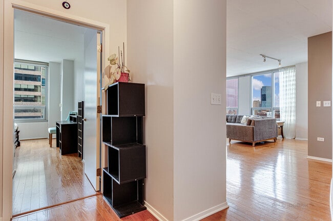 Photo - 701 S Wells St Unidad 2101