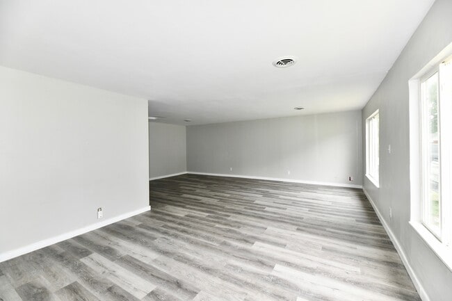 3550 Eisenhower Dr