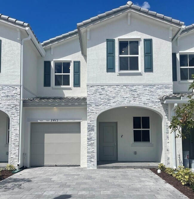 Photo - 2363 SE 11th St