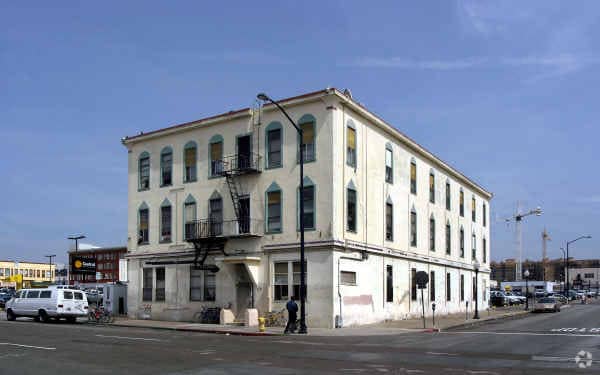 Photo - Clermont/Coast Hotel Apartments
