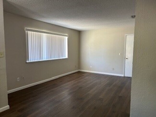 Photo - **BE330-Esquivel, H Unit 330