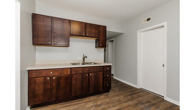 Photo - 4504 W Fullerton Ave Unit 2