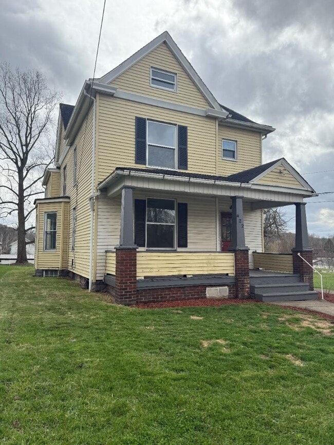 Photo - 422 E Reynolds St