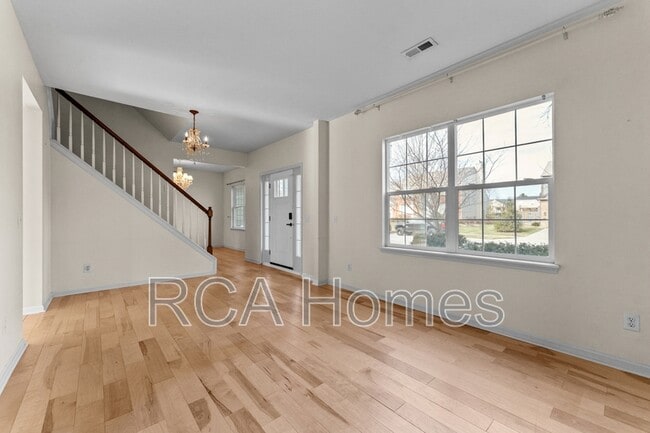 Photo - 45 Wisteria Way