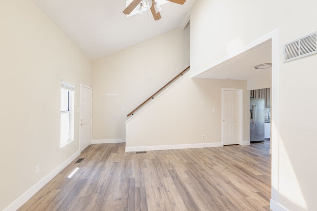 3172 Meadow Trail Dr
