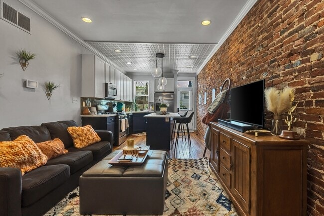 Photo - 1448 Patapsco St
