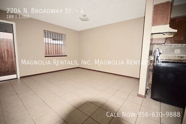 2204 N Broadway St Unit 4