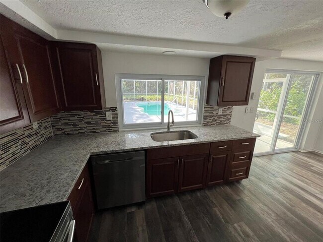 Photo - 8206 Clover Hill Loop