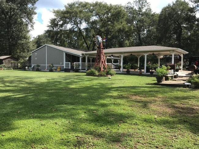 Building Photo - 25845 Peach Dr Rental